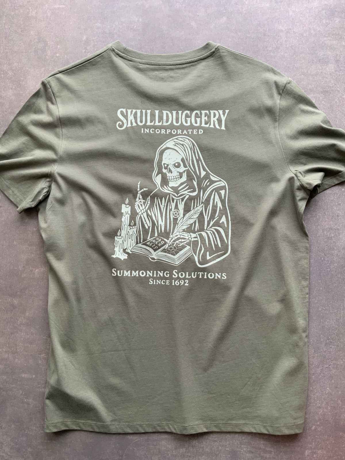 Skullduggery Solutions t-shirt in organic khaki