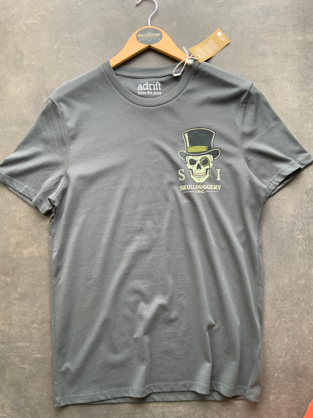 Skullduggery The Gentleman t-shirt in iron grey